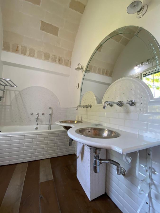 Villa Encantamiento - Dimora Gelsomino - Masseria Storica Nel Cuore Della Puglia Con Piscina Latiano Exterior foto