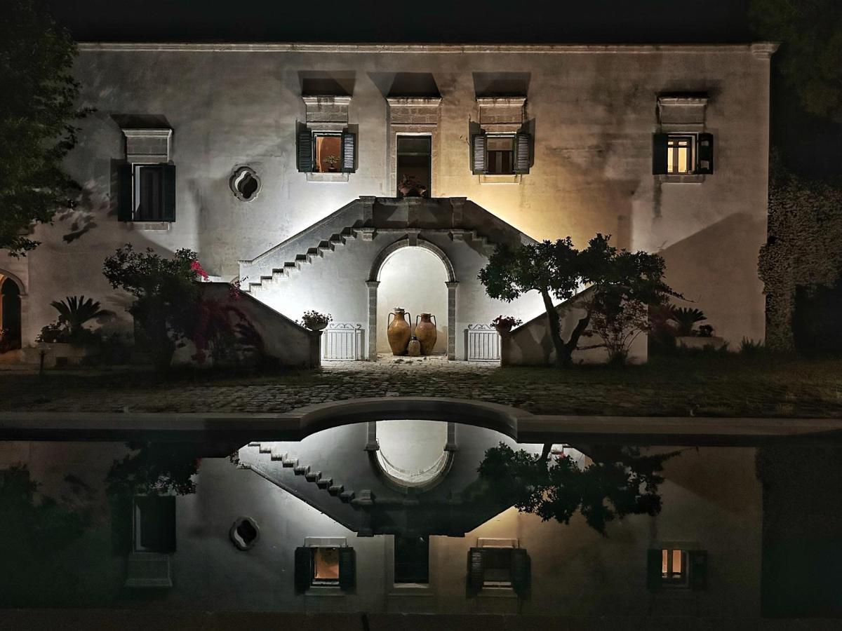 Villa Encantamiento - Dimora Gelsomino - Masseria Storica Nel Cuore Della Puglia Con Piscina Latiano Exterior foto