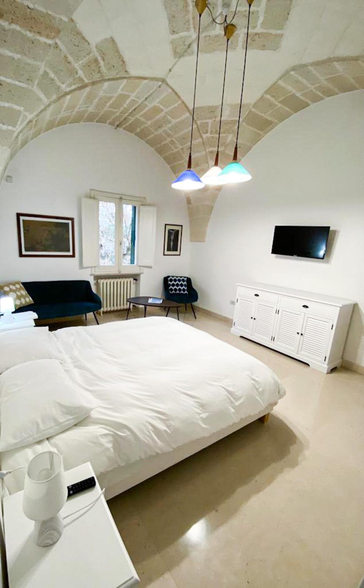 Villa Encantamiento - Dimora Gelsomino - Masseria Storica Nel Cuore Della Puglia Con Piscina Latiano Exterior foto
